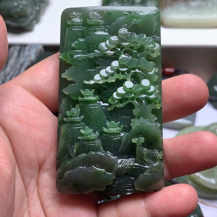 聚***哥和田玉（糖玉）未镶嵌颈饰