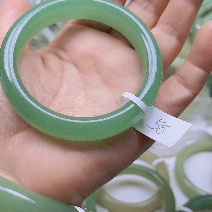 石英质玉手镯未镶嵌东陵110/58