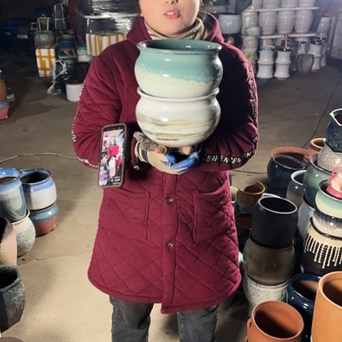 口19高13瑕疵盆子。