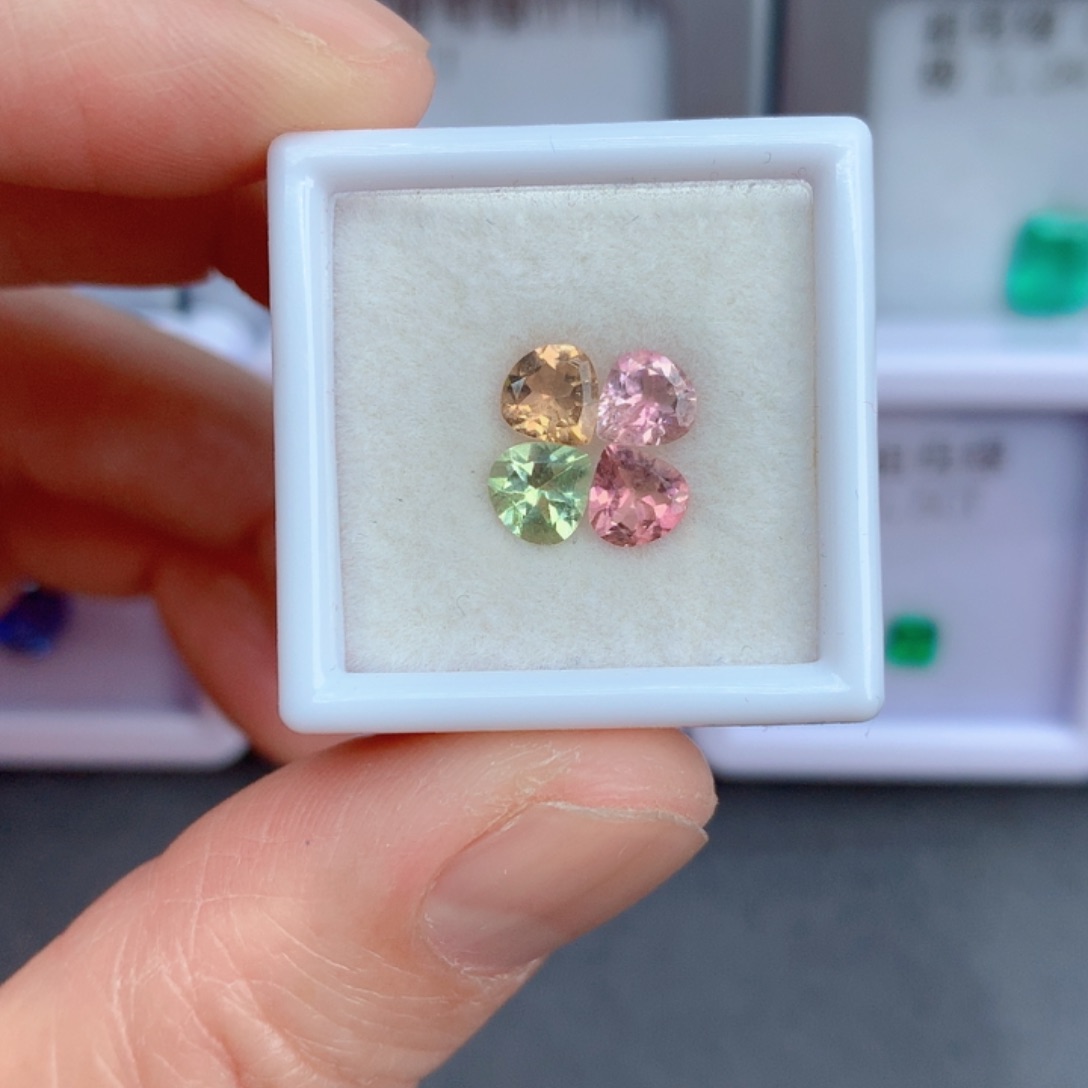 未镶嵌1.63克拉裸石碧玺