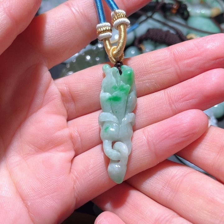 【闪购商品】翡翠颈饰未镶嵌天然翡翠