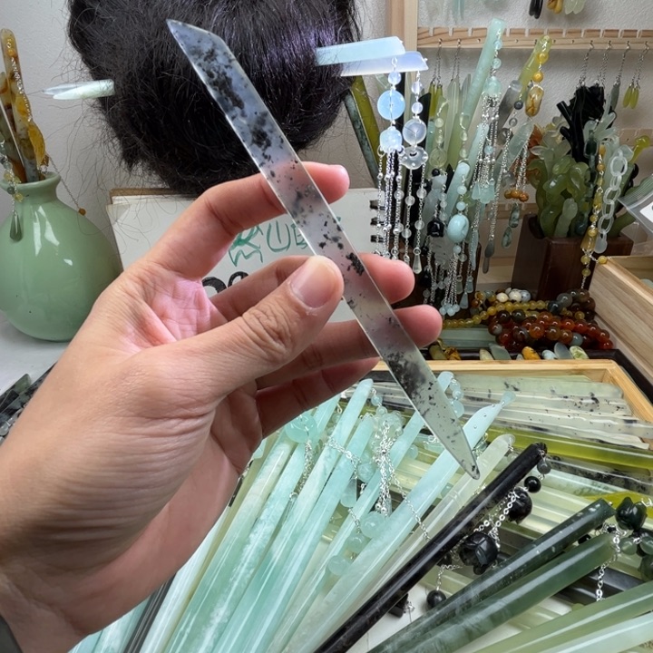 蛇纹石玉发饰未镶嵌