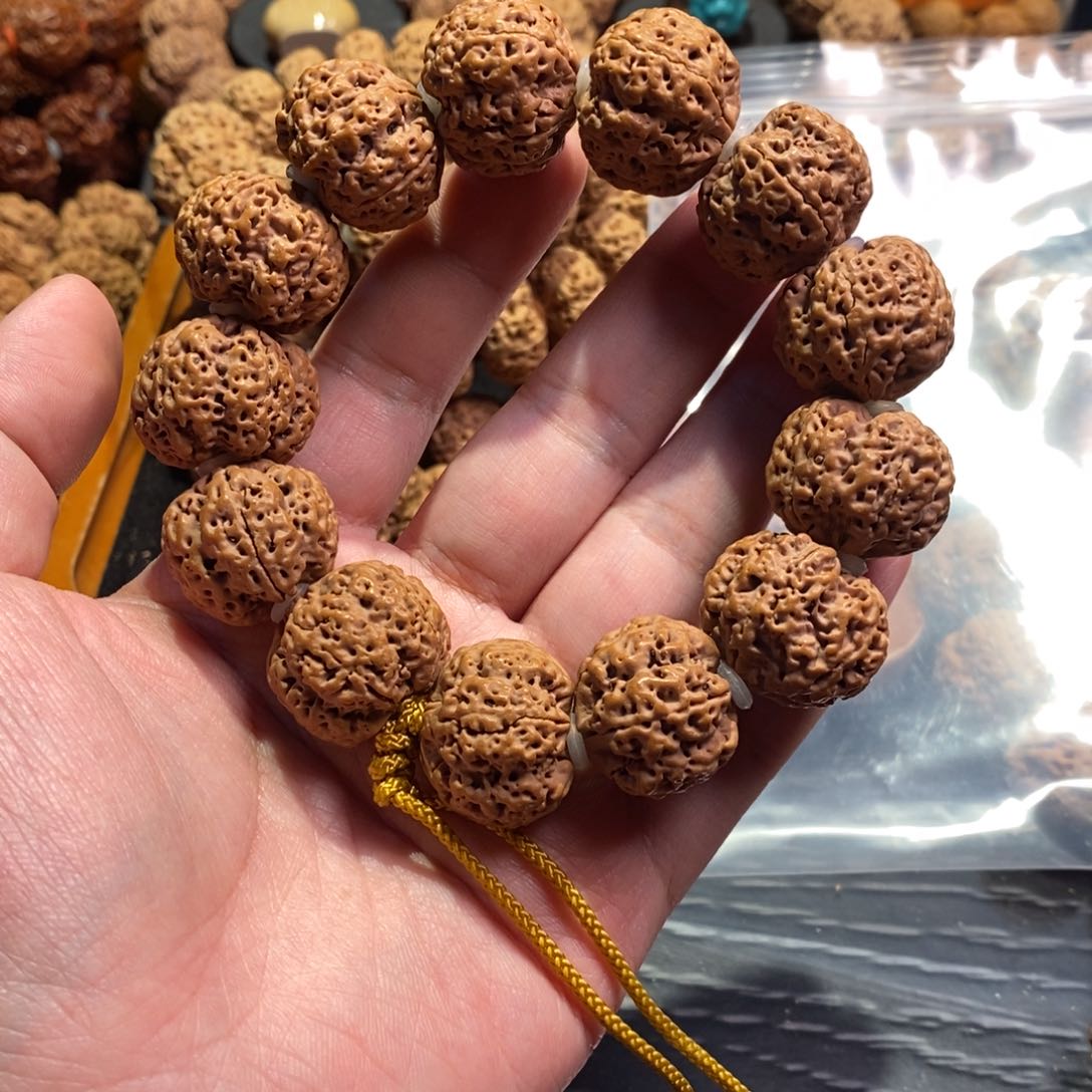 金刚菩提手串蜂王