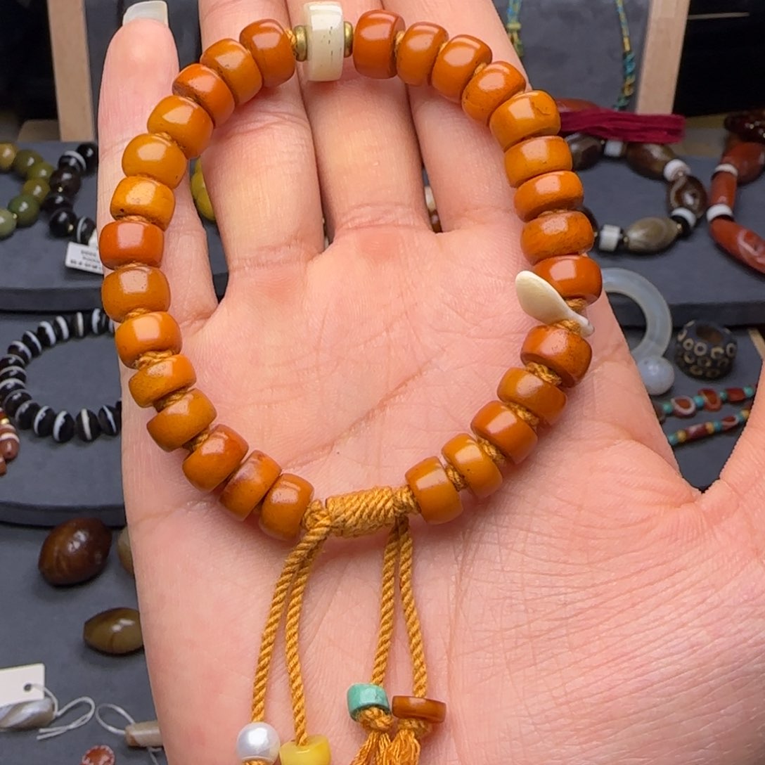 琥珀手链未镶嵌vhhhhghhhghghgjh