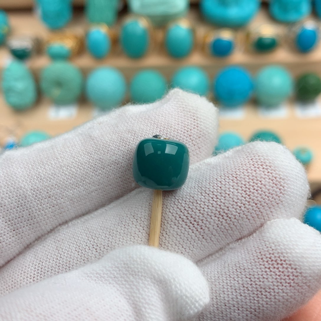 绿松石配饰未镶嵌9.9-8.8mm