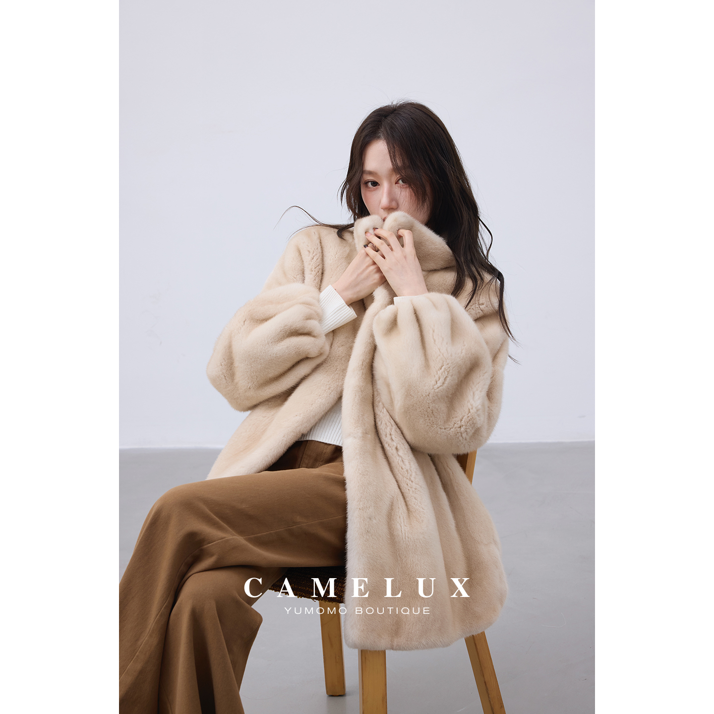【Camelux线】 芬兰进口帕斯条 中长款灯笼袖皮草 QPA4035