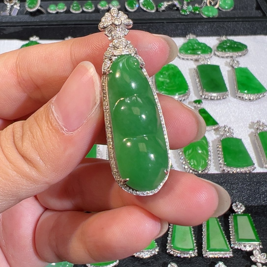 【闪购商品】翡翠吊坠(不含链)18K金镶嵌