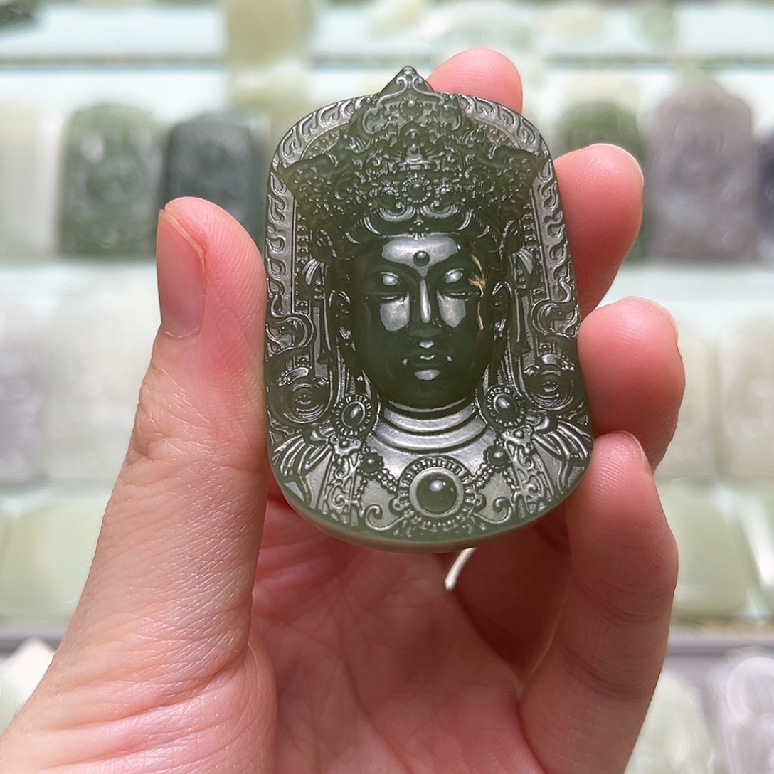 和田玉未镶嵌颈饰