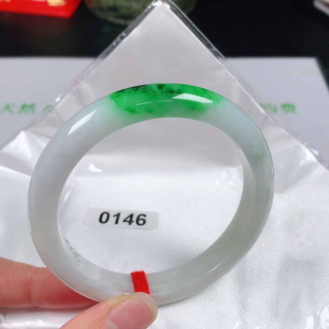 翡翠手镯未镶嵌编号0146 正圈61+