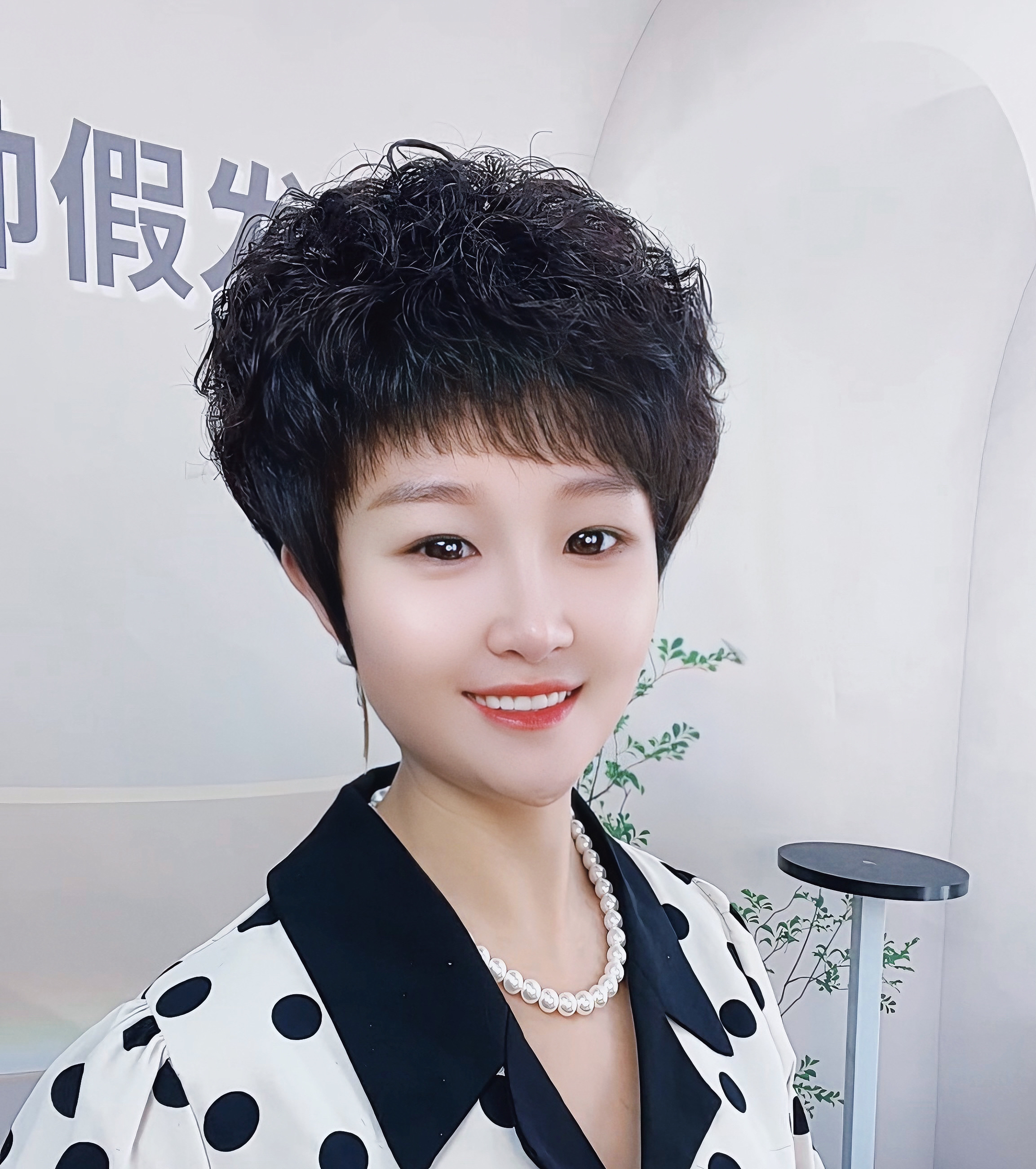中老年女士假发套全全真发真人发丝自然短发全头套妈妈款轻薄舒适