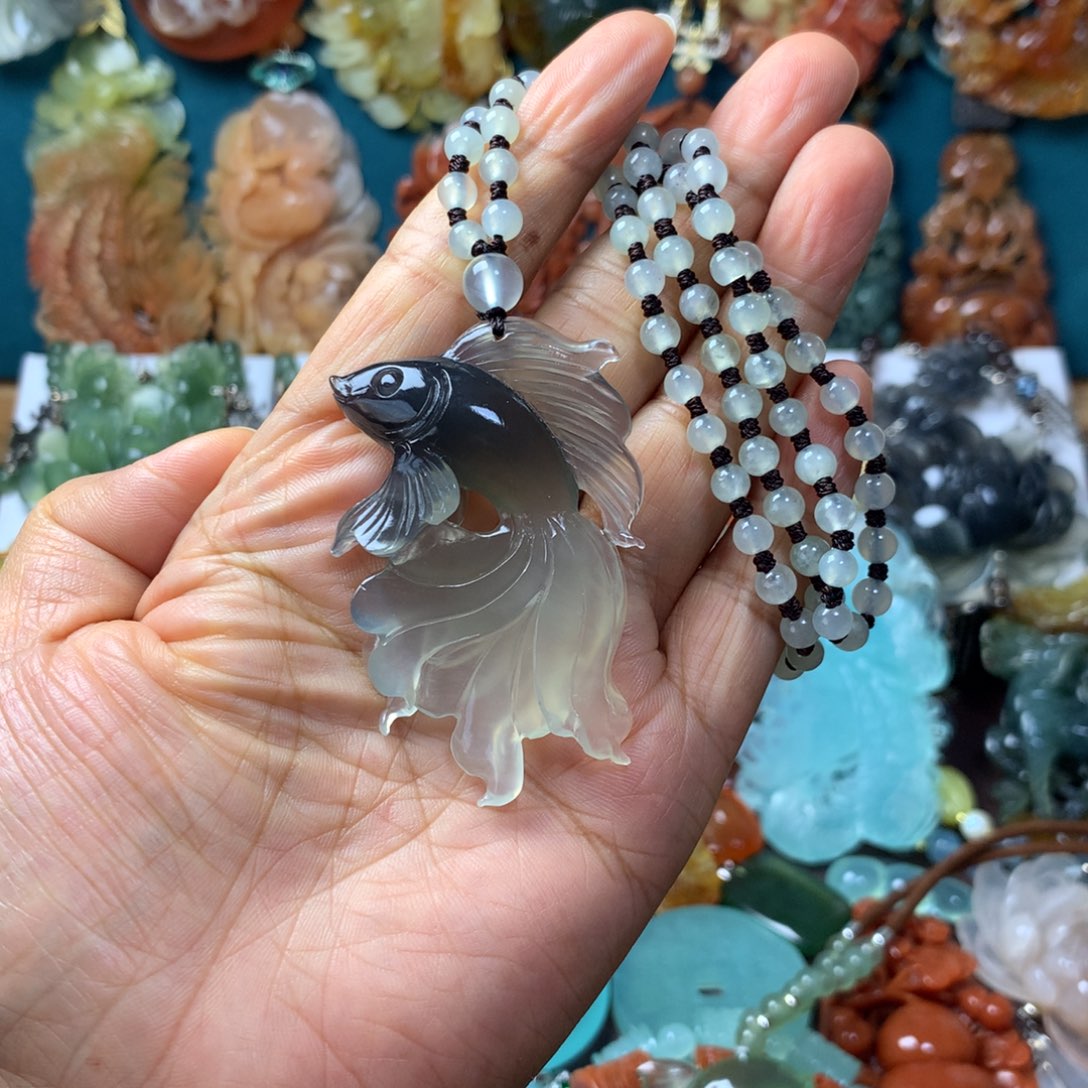 蛇纹石玉未镶嵌挂坠