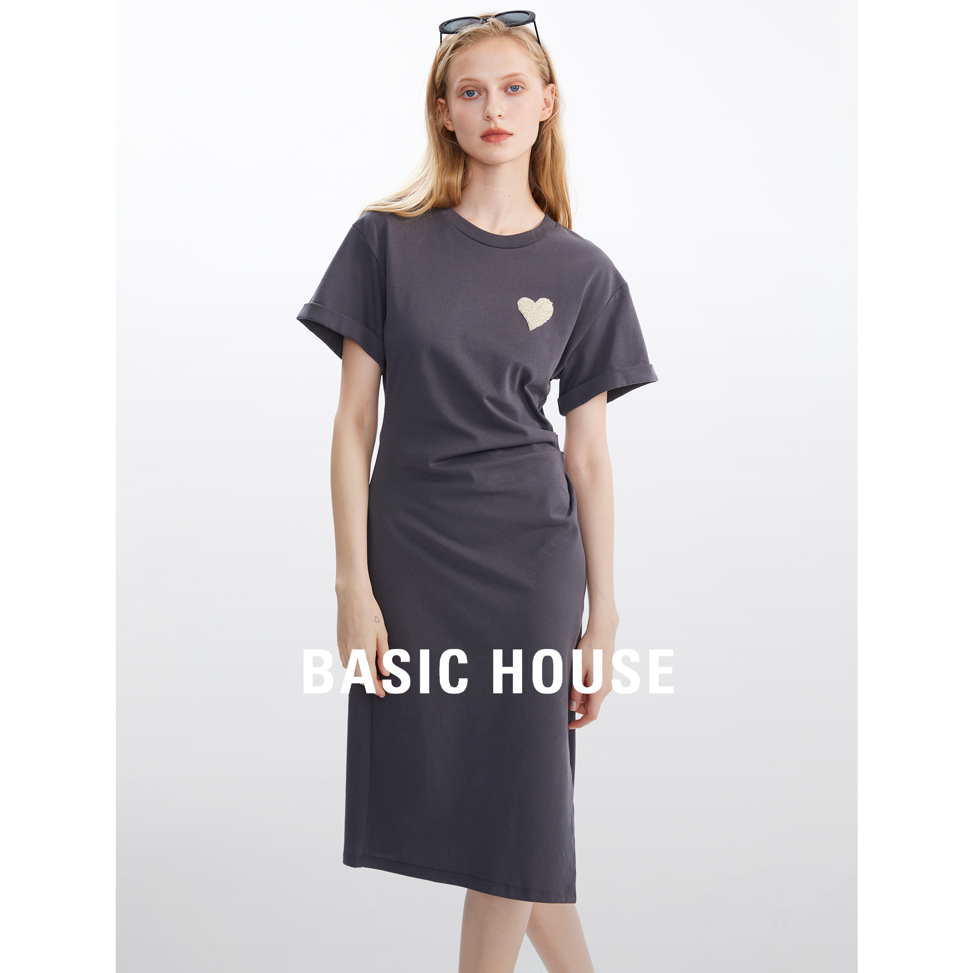 Basic House/百家好爱心褶皱休闲连衣裙女夏季新款小众收腰裙子