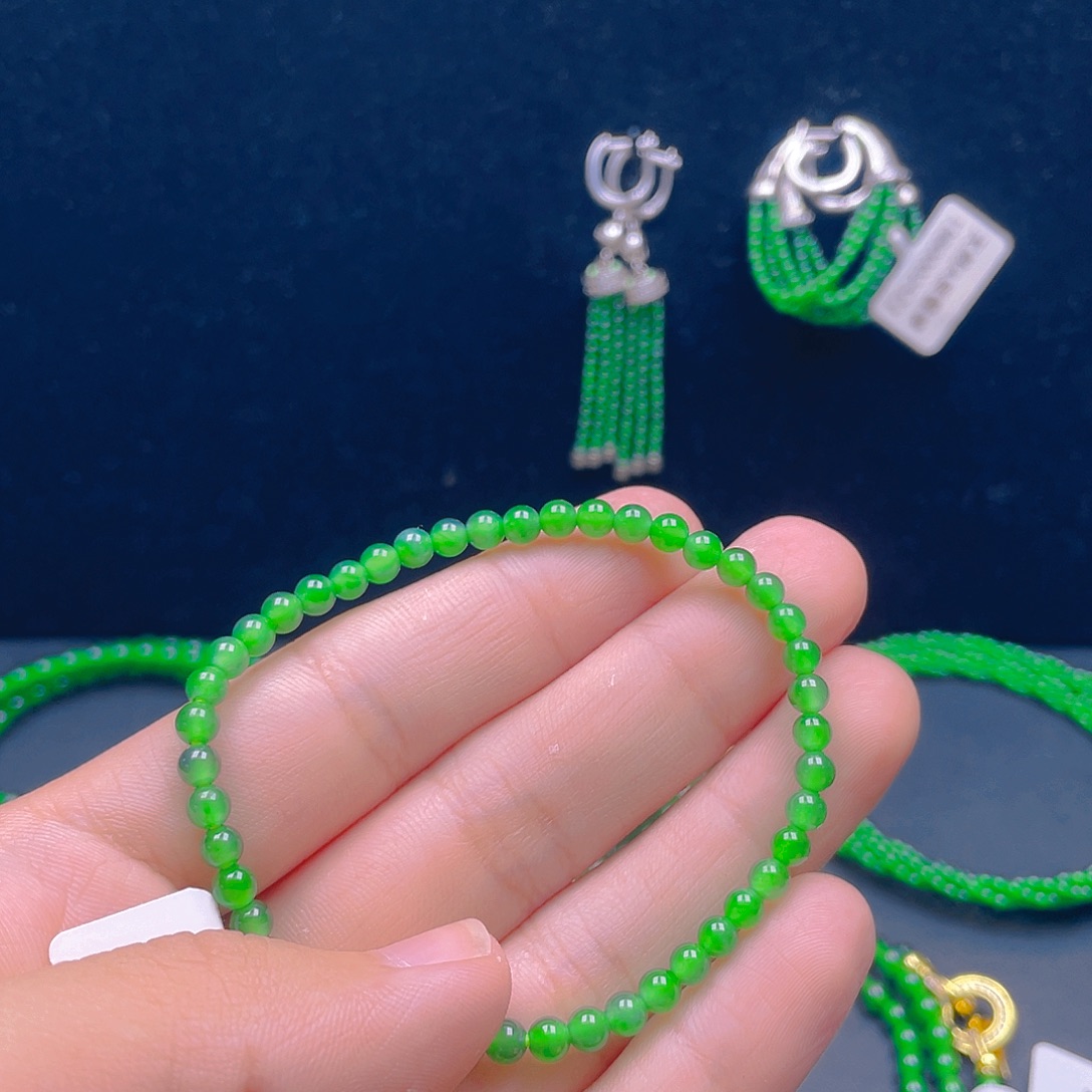 翡翠未镶嵌项链卡4