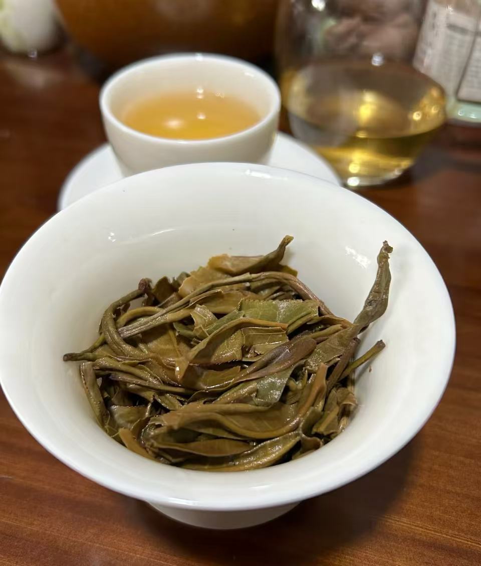 普洱茶 哀牢山  6月23号 （73号）生茶 砖茶
