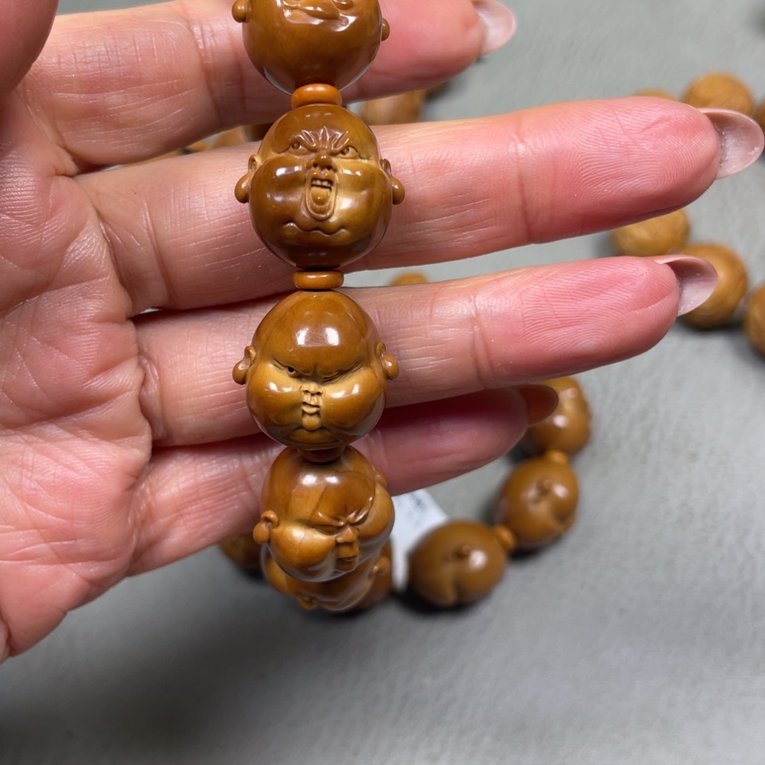 橄榄核手串橄榄核雕工艺