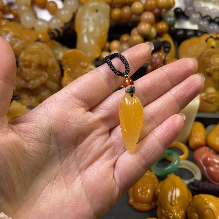 石英质玉吊坠(不含链)未镶嵌安*