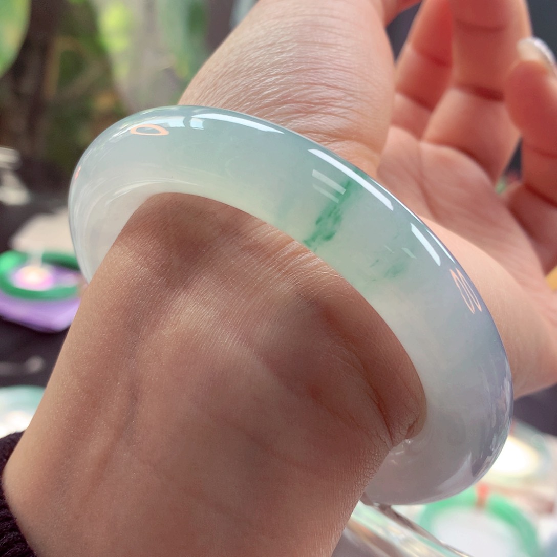 翡翠手镯未镶嵌56圆6号88