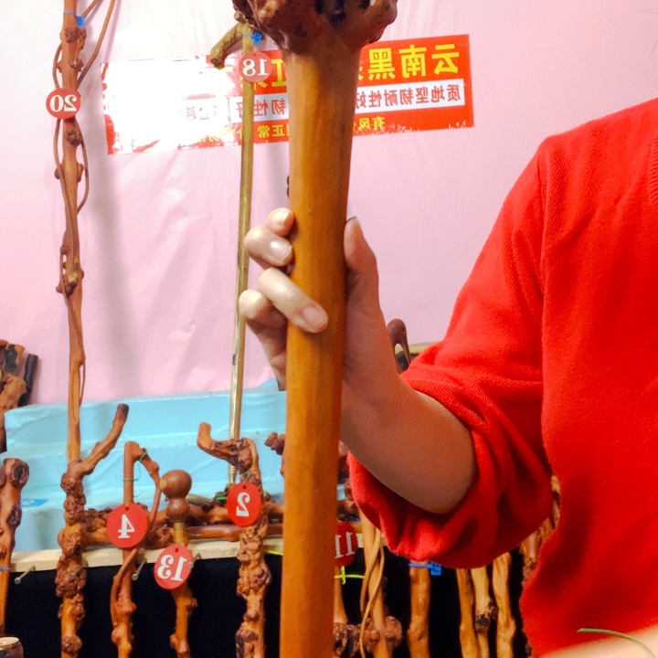 厨***者今天早上六点起来看到这个话题
