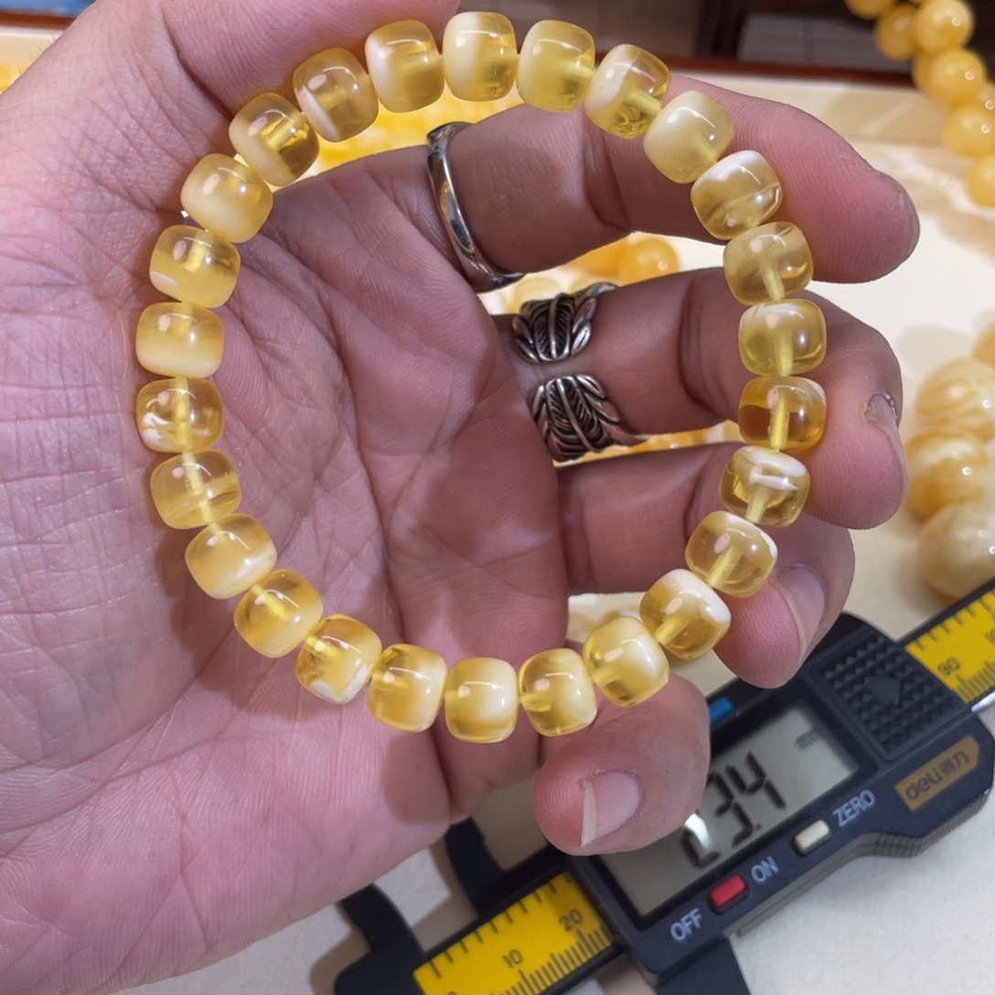 蜜蜡未镶嵌裸石021手串