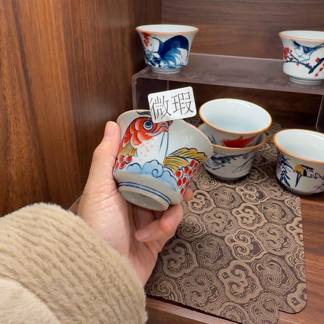 釉下手绘茶具微瑕