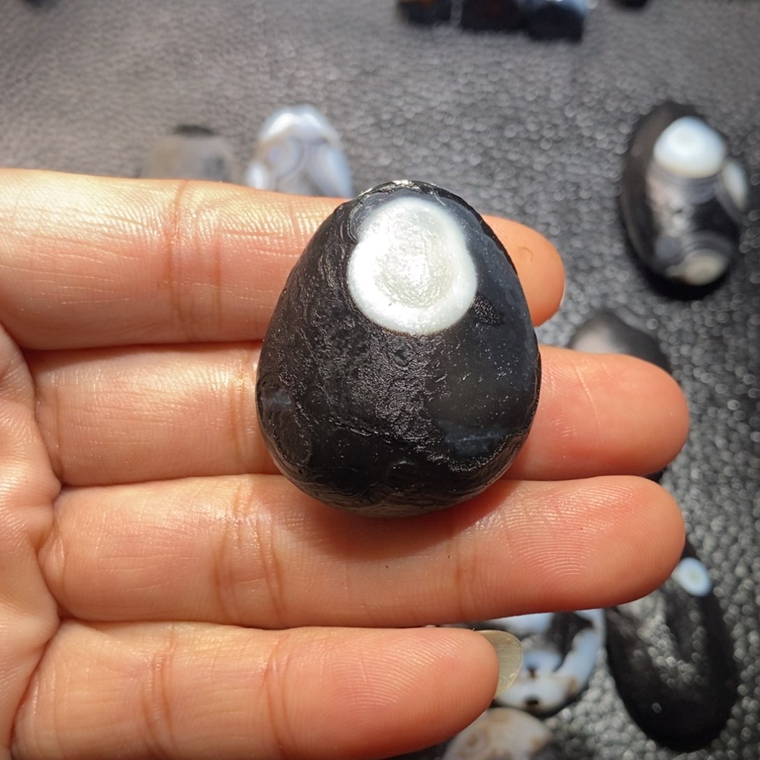 未镶嵌颈饰玛瑙/玉髓东**东