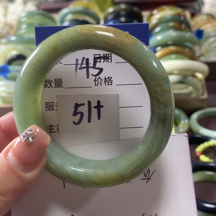 蛇纹石玉未镶嵌手镯145