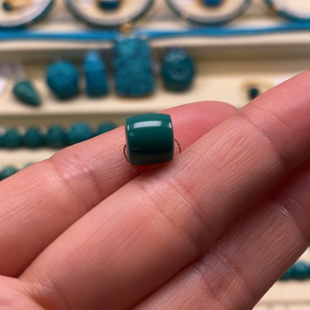 绿松石未镶嵌珠宝奇石直径8.8×8.2高桩直切