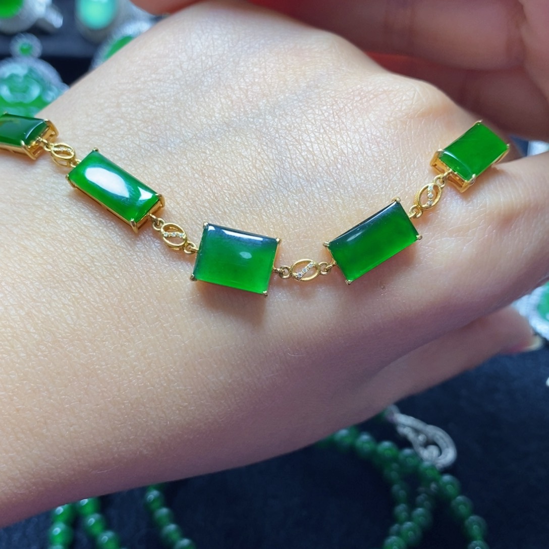 翡翠手链18K金镶嵌天然翡翠