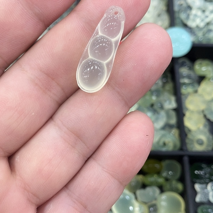 蛇纹石玉合金颈饰