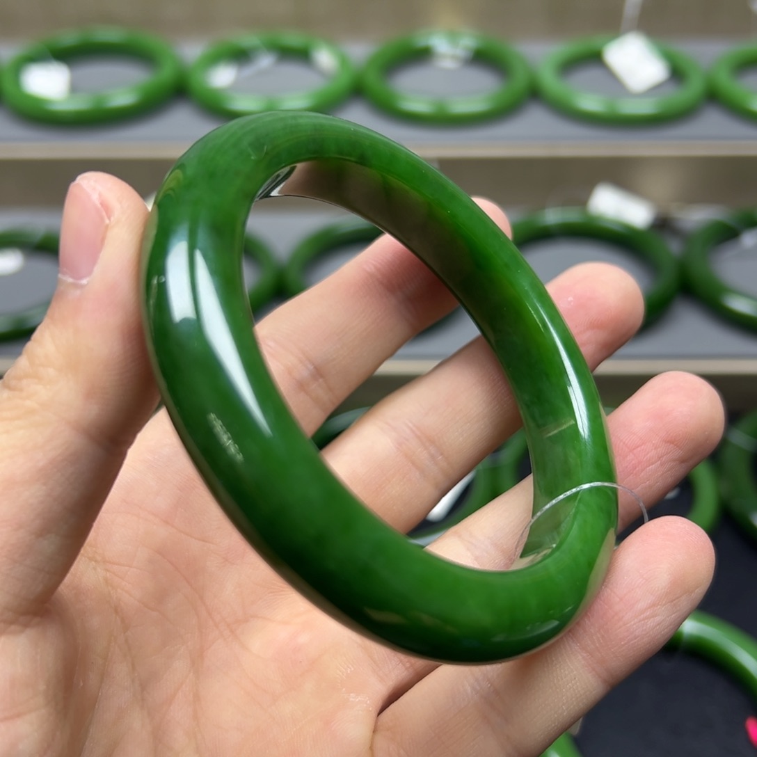 和田玉（碧玉）手镯未镶嵌