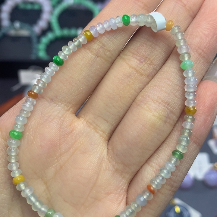 翡翠手链未镶嵌翡翠