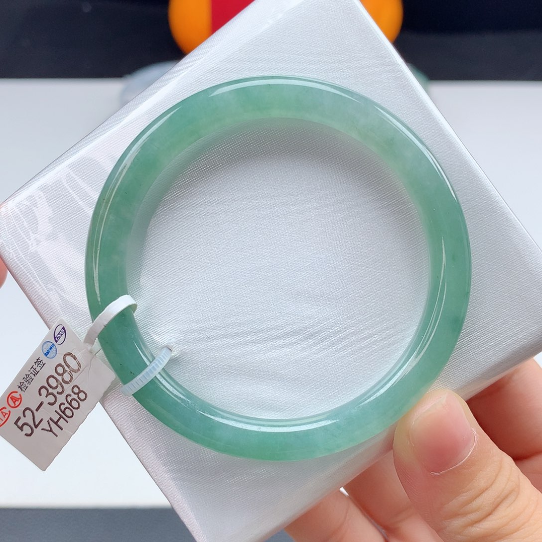 翡翠手镯未镶嵌天然翡翠1号