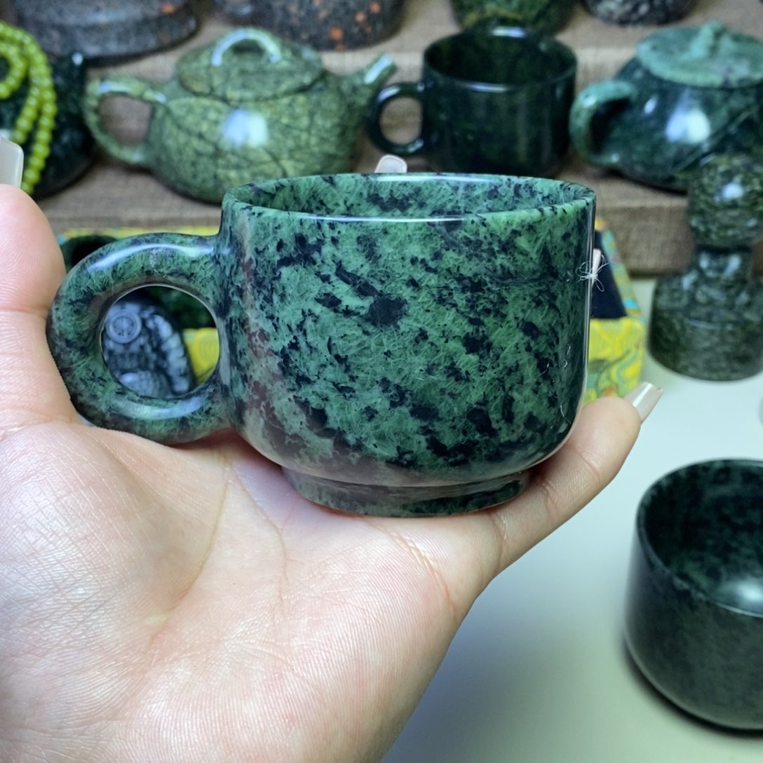 蛇纹石玉手链未镶嵌微瑕