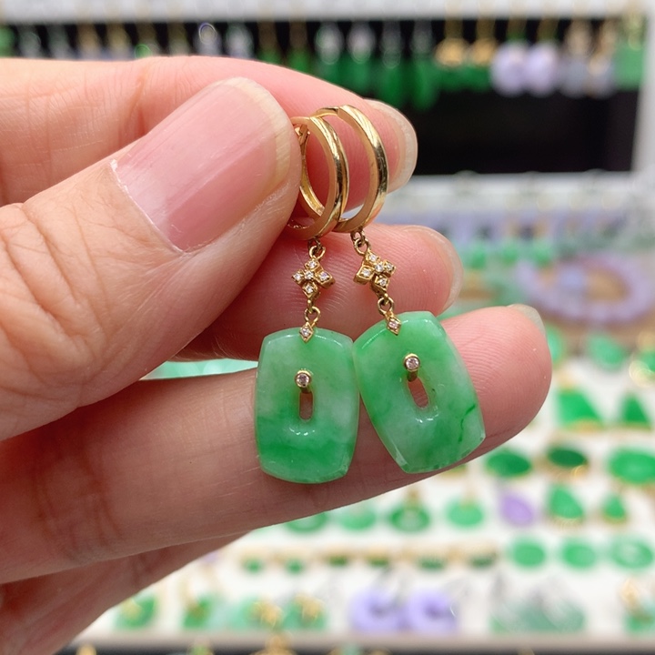 地****翡翠18K金镶嵌耳饰
