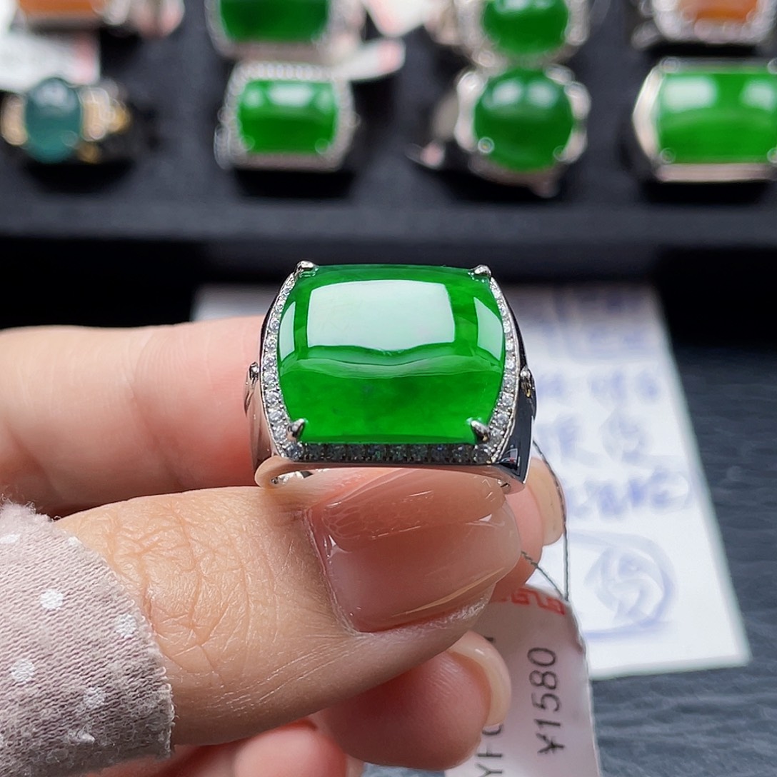 翡翠戒指银S925镶嵌靠*天然a货翡翠没运费险3221