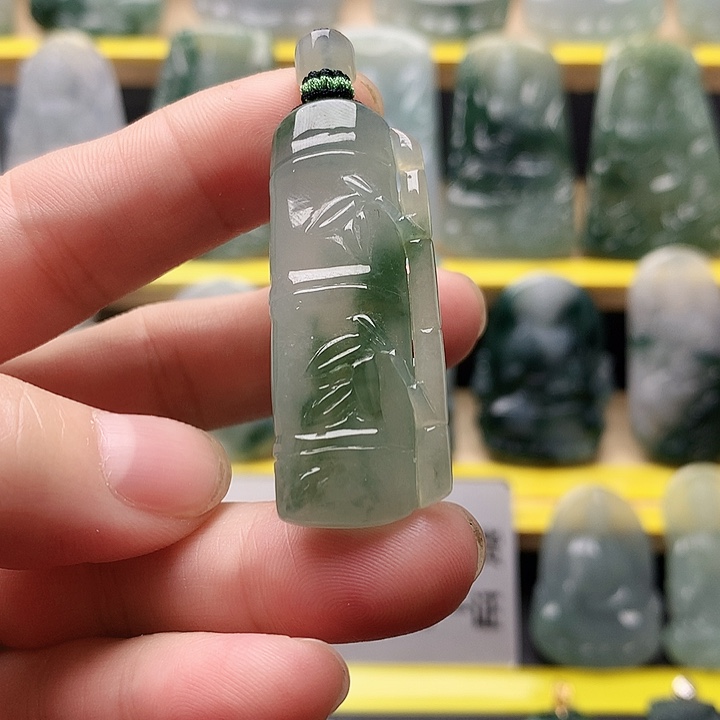 唐***楼翡翠未镶嵌吊坠(不含链)竹节