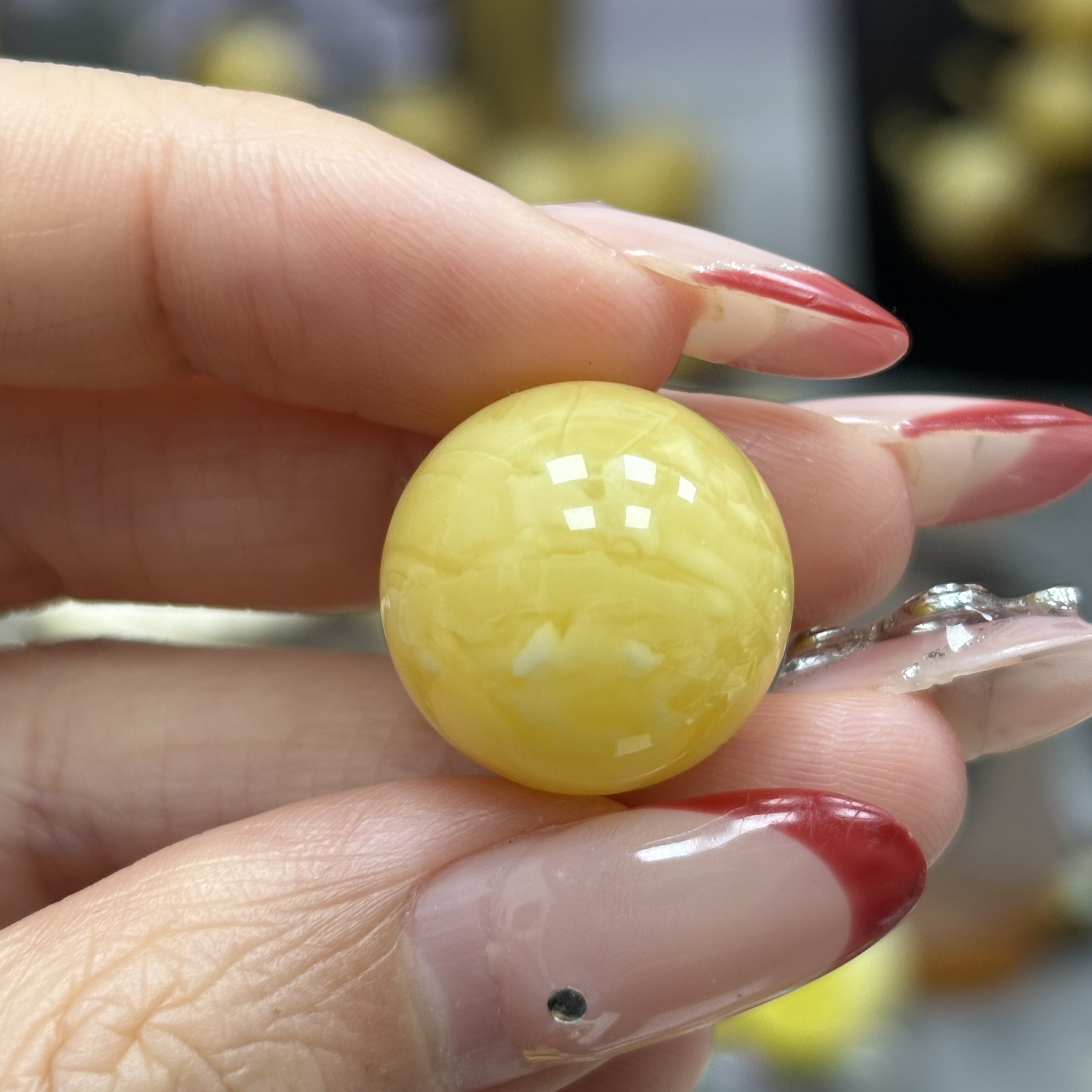 17.3mm微瑕 ·小妖珠宝天然原矿琥珀蜜蜡