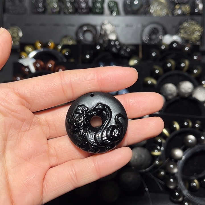 清***微黑曜岩未镶嵌珠宝奇石