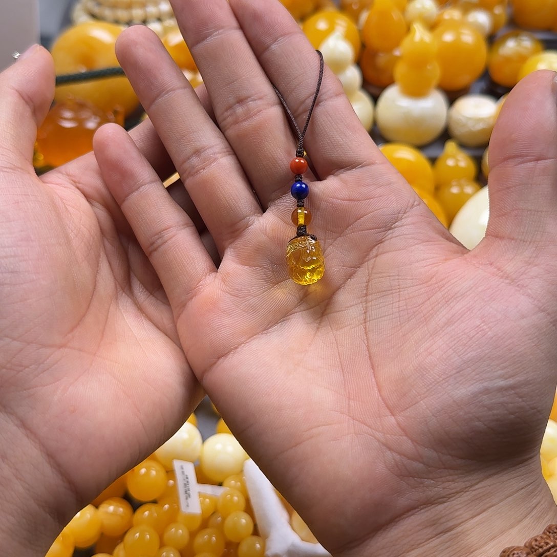 蜜蜡珠宝奇石未镶嵌