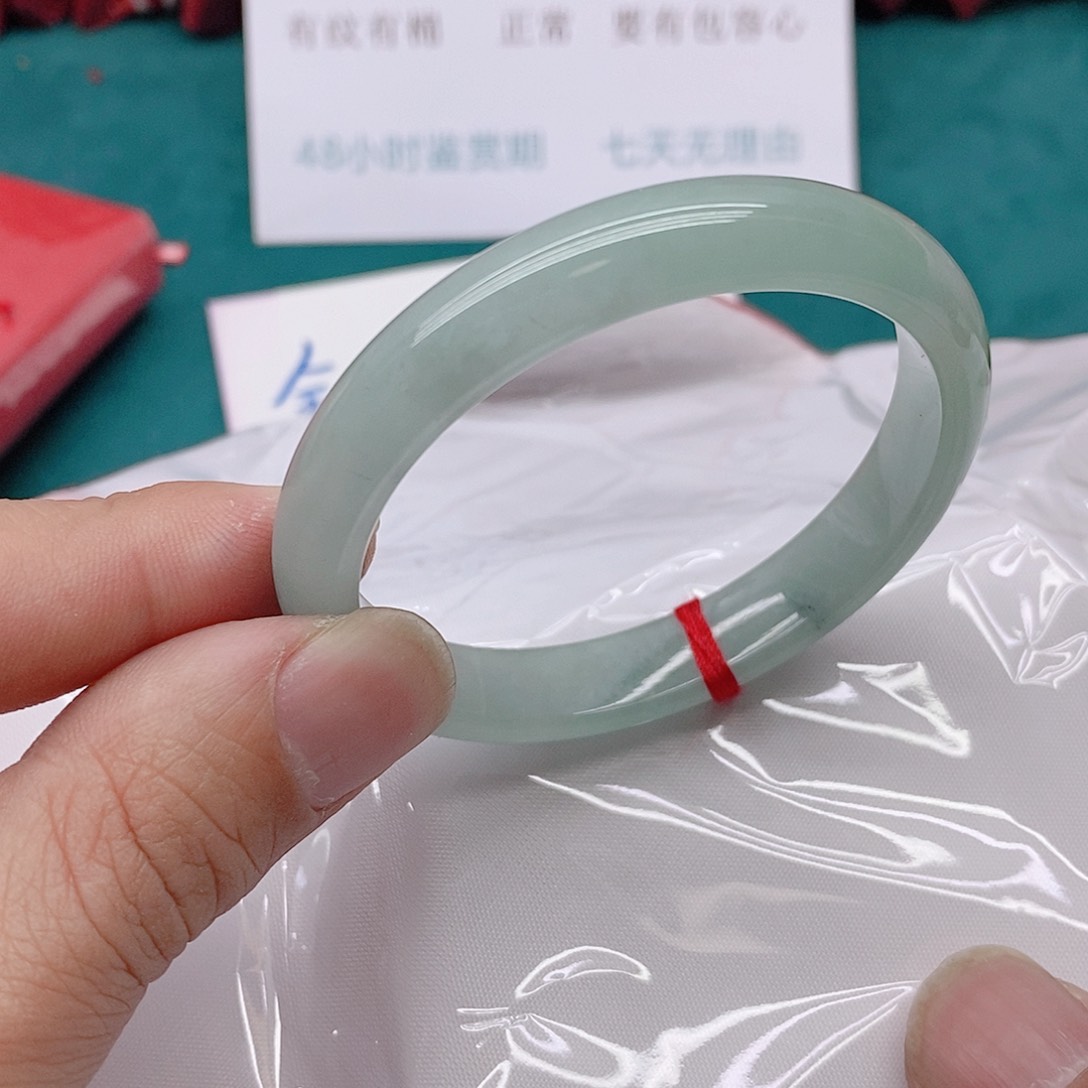 翡翠手镯未镶嵌不**头7999999999