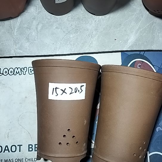 紫砂新品两个瑕疵