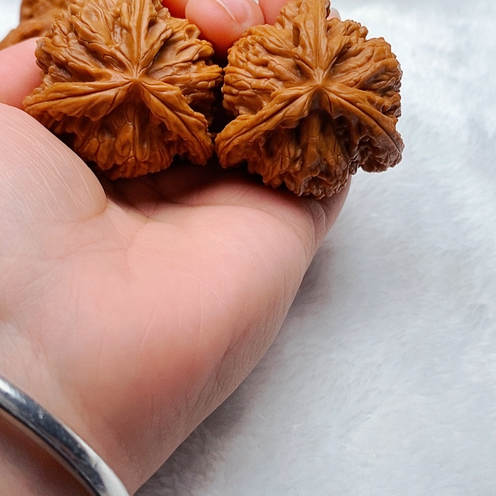 用***0吊坠文玩核桃三棱