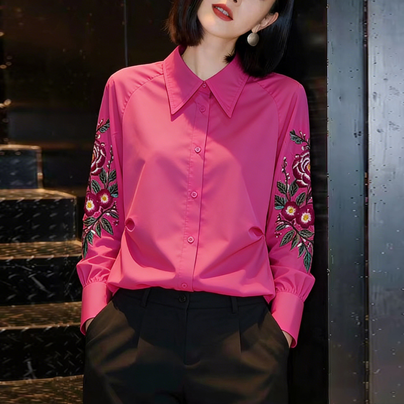 翻领长袖衬衫女2025秋冬新款洋气减龄宽松休闲显瘦设计感刺绣上衣