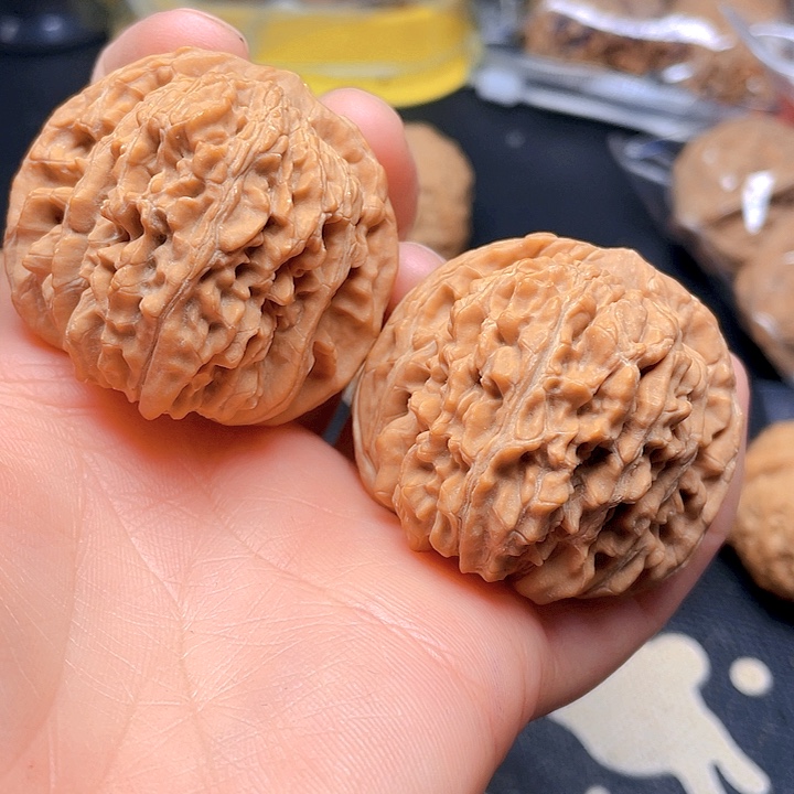 文玩核桃把件楼子yi dui