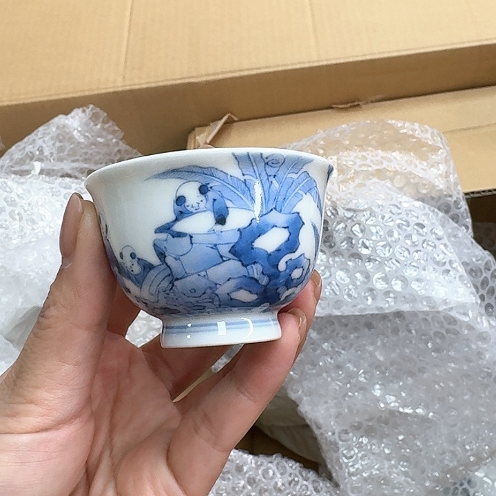 精品瓷器。               