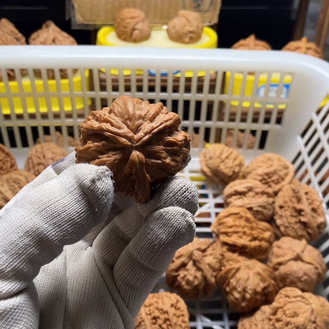 右****吊坠文玩核桃白狮子角