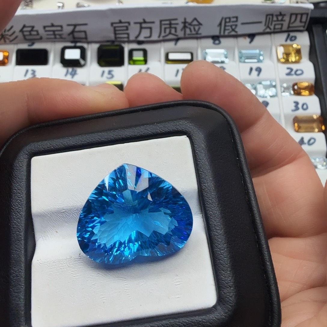 托帕石裸石精美海洋之星魔鬼蓝约34.24克拉千禧切工22×18.5