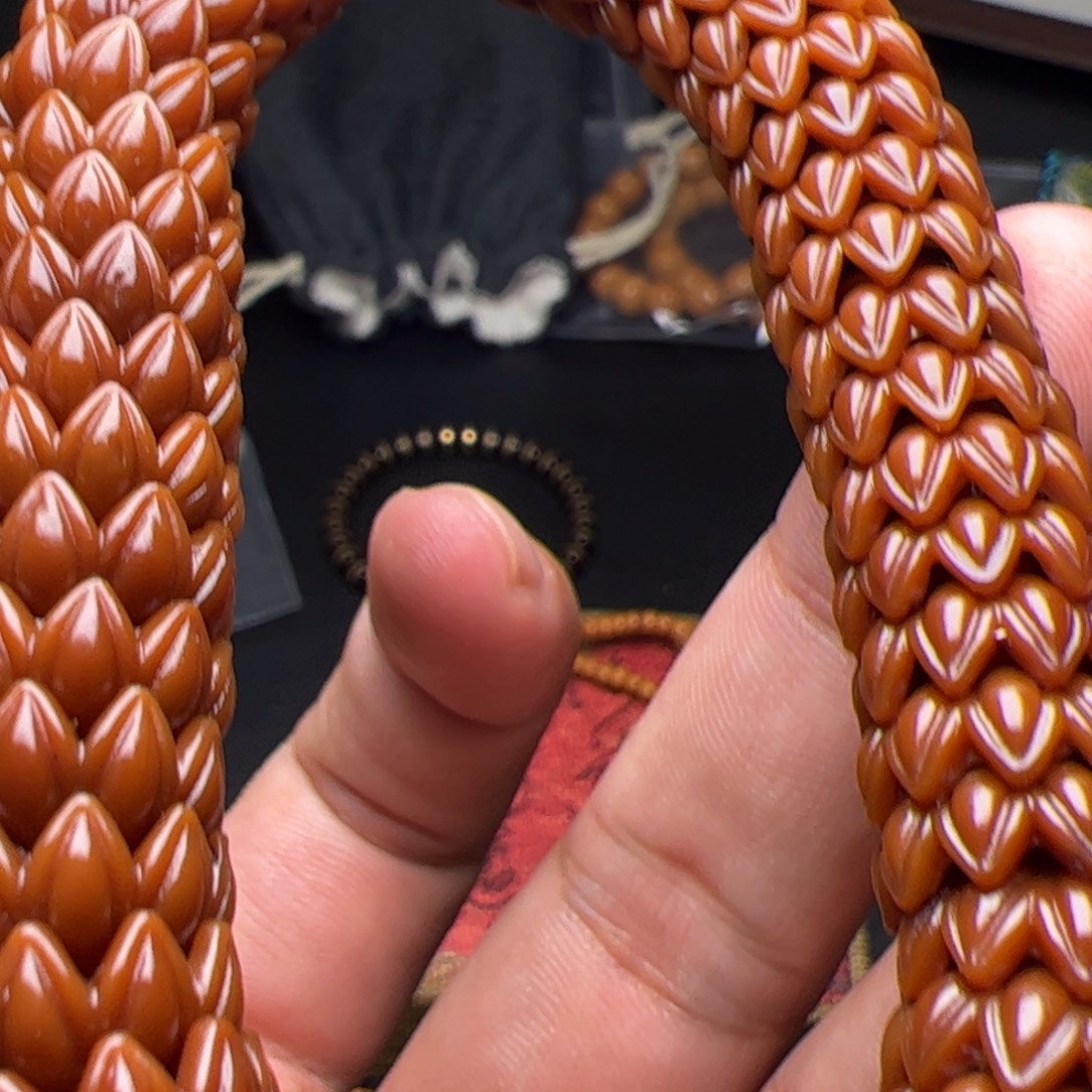 猴头核桃把件哦据咯