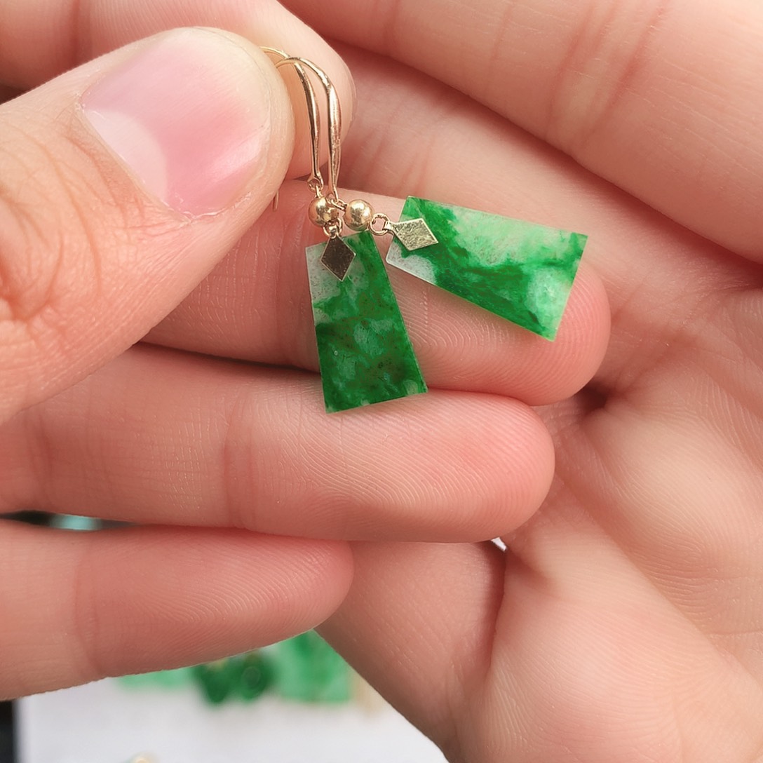 翡翠耳饰18K金镶嵌耳饰