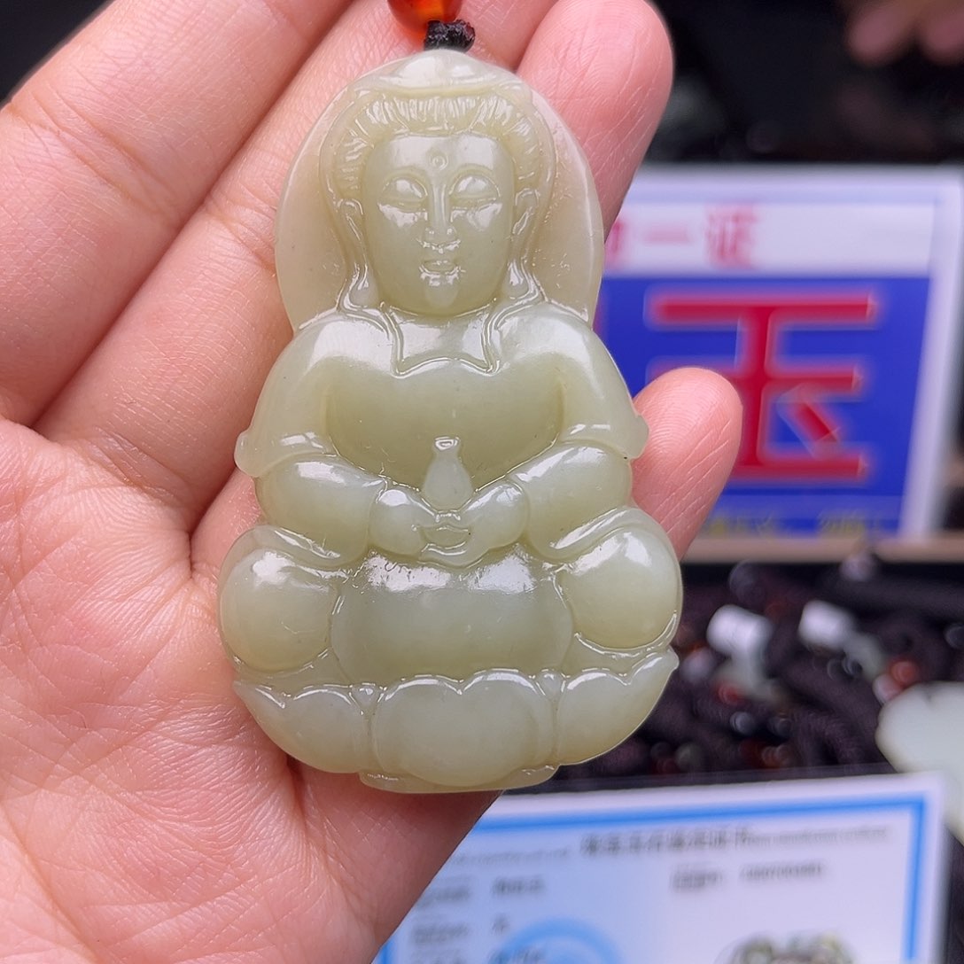 颈饰未镶嵌和田玉